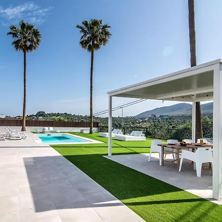 Palm Tree - 5bdr Paradise Pool / Chill Out Beds Torremolinos
