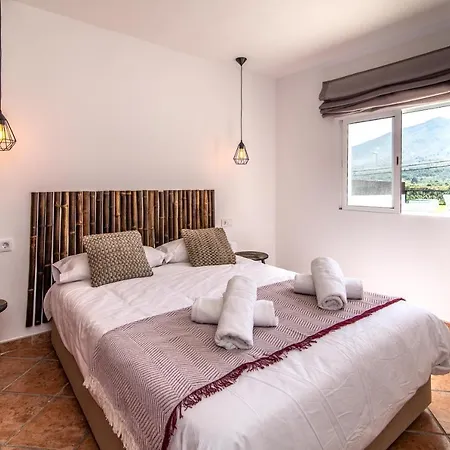 Palm Tree - 5bdr Paradise Pool / Chill Out Beds Villa *