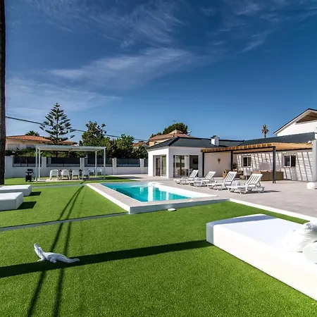 Palm Tree - 5bdr Paradise Pool / Chill Out Beds Villa Torremolinos